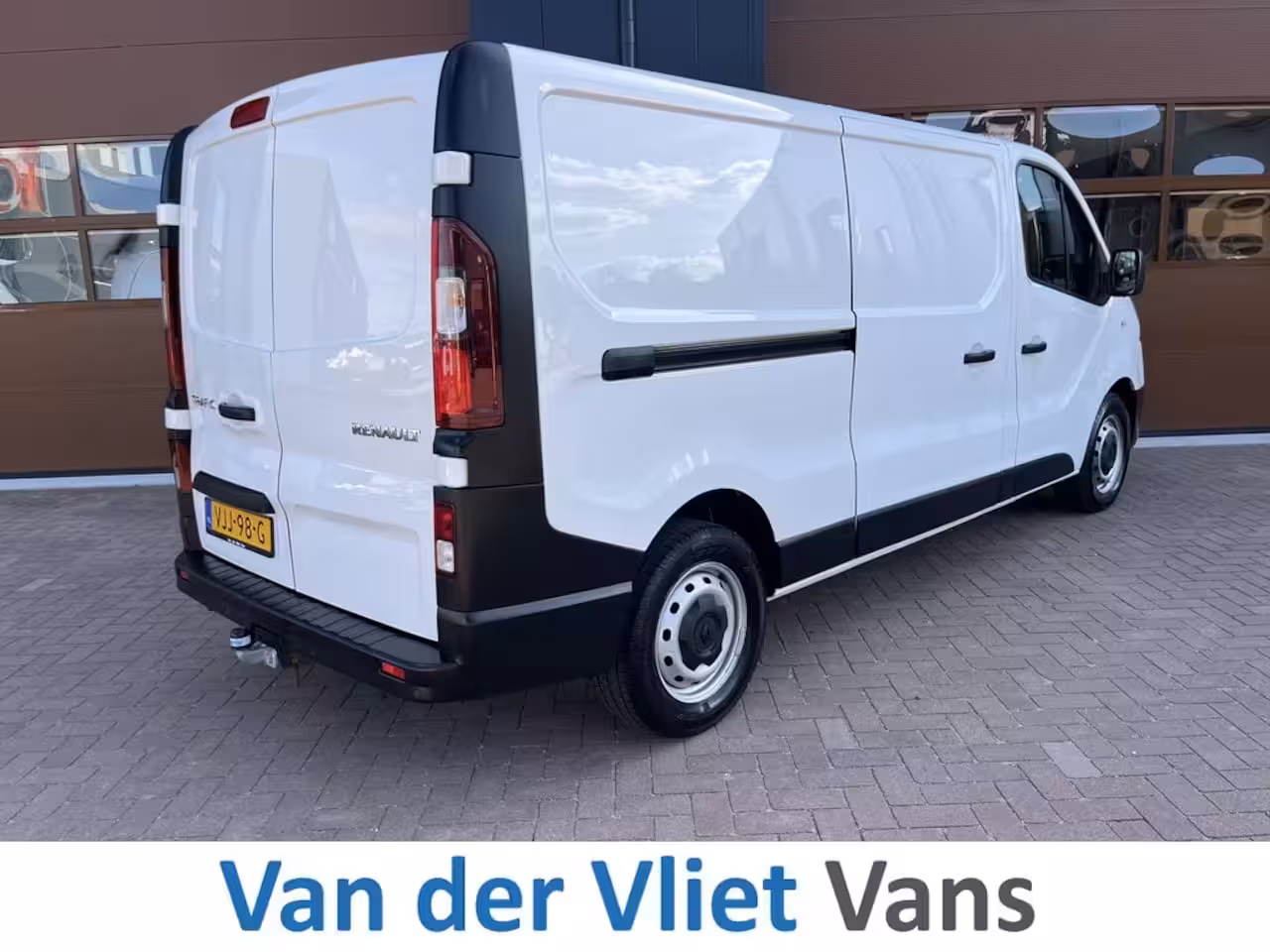 Renault Trafic 2.0 dCi 120pk E6 L2 Comfort Lease €287 p/m, Trekhaak, 2 Schuifdeuren, Airco, PDC, Cruise c