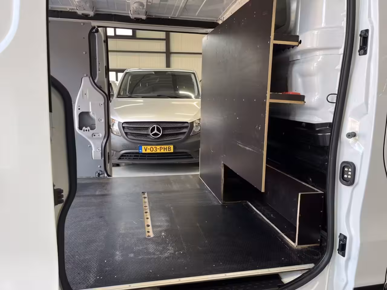 Renault Trafic 2.0 dCi 120pk E6 L2 Comfort Lease €287 p/m, Trekhaak, 2 Schuifdeuren, Airco, PDC, Cruise c
