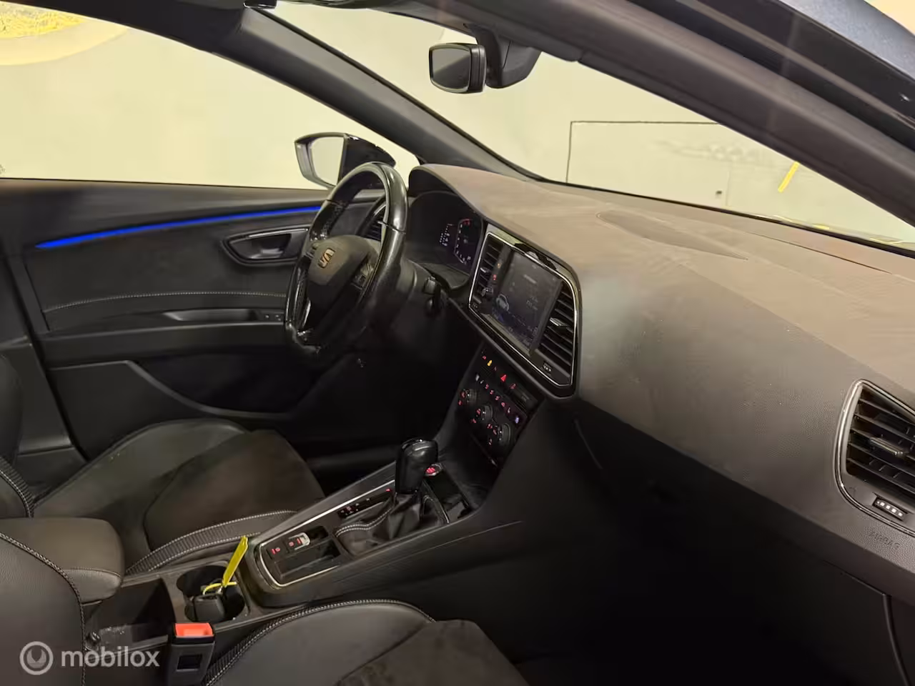 Seat Leon ST 2.0 TSI CUPRA 300 4DRIVE Panorama/Kuipstoelen/Keyless/Virtual/Beats
