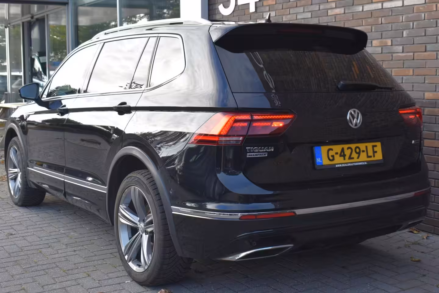 Volkswagen Tiguan Allspace 2.0 TSI 4Motion R-LINE PANO LED NAVI