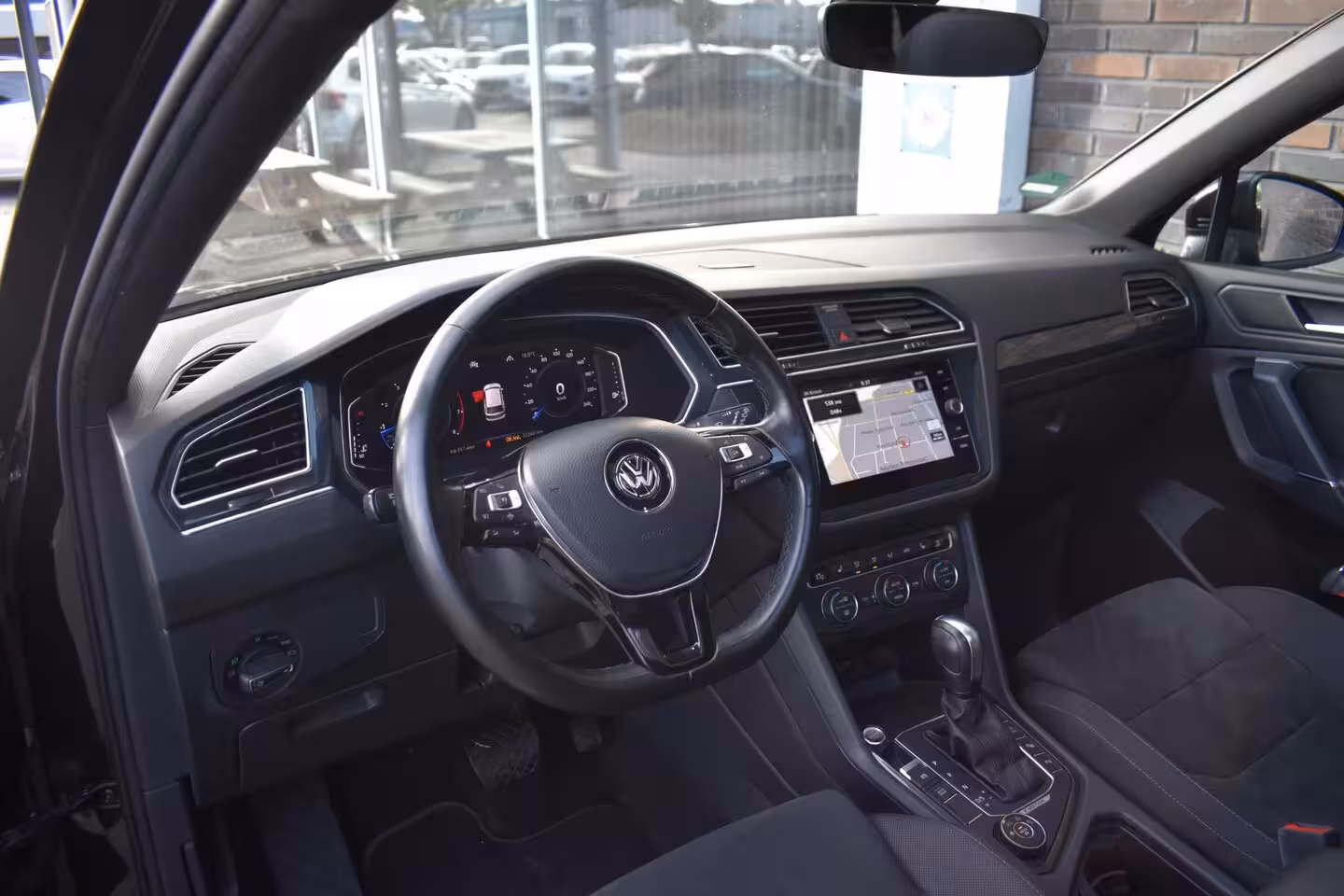 Volkswagen Tiguan Allspace 2.0 TSI 4Motion R-LINE PANO LED NAVI