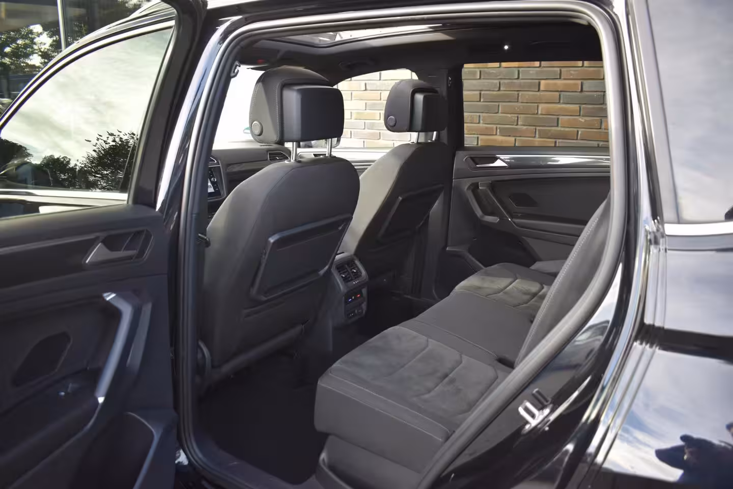 Volkswagen Tiguan Allspace 2.0 TSI 4Motion R-LINE PANO LED NAVI