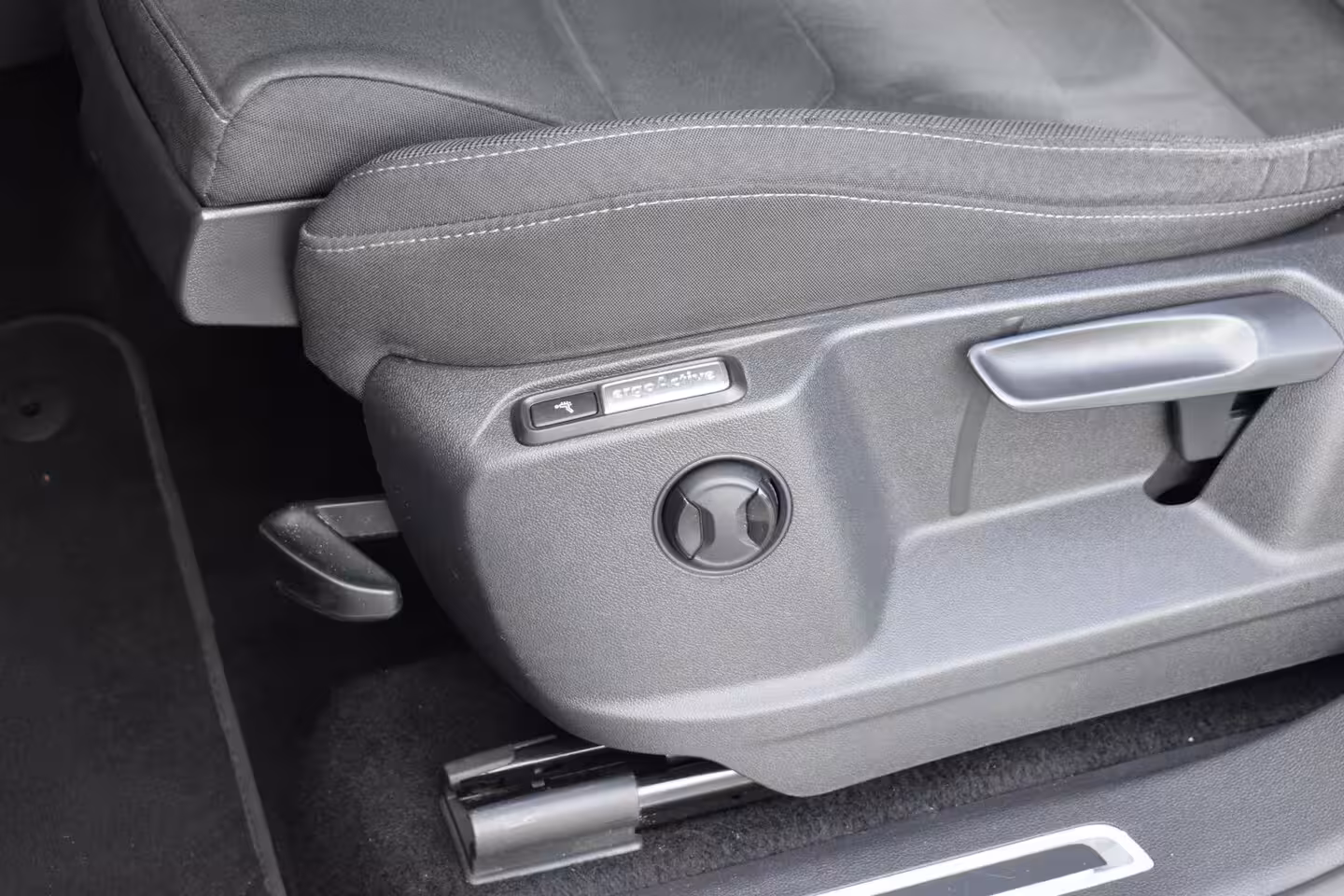Volkswagen Tiguan Allspace 2.0 TSI 4Motion R-LINE PANO LED NAVI