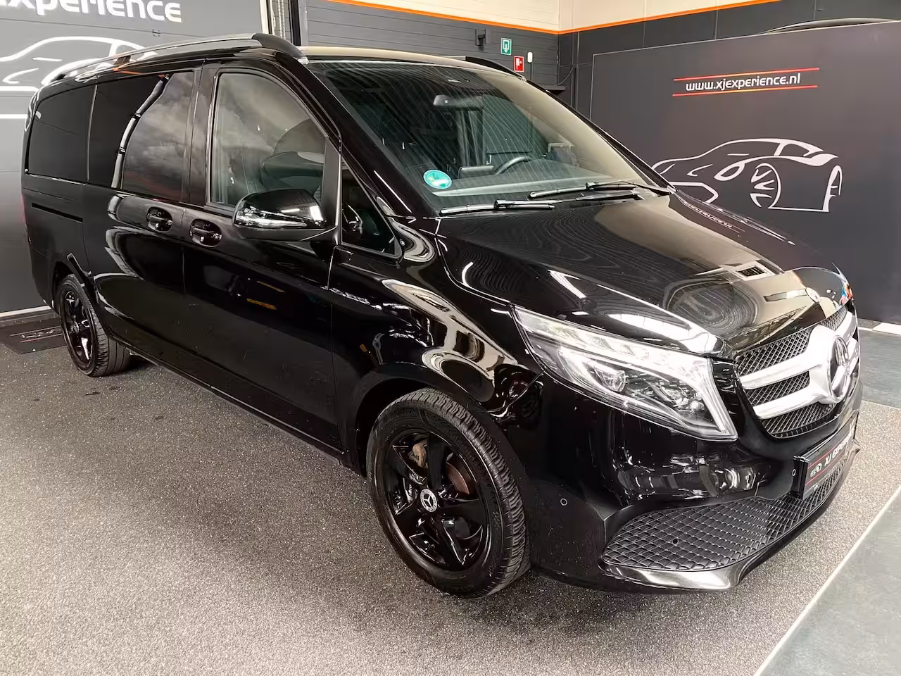 Mercedes-Benz V-klasse 300d Lang DC Avantgarde/240 PK/PANO/NAVI/MARGE