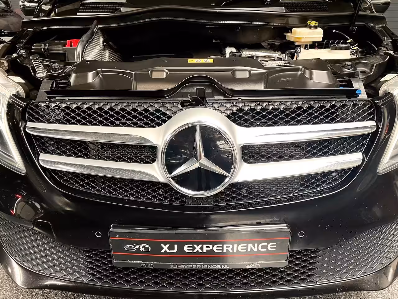 Mercedes-Benz V-klasse 300d Lang DC Avantgarde/240 PK/PANO/NAVI/MARGE