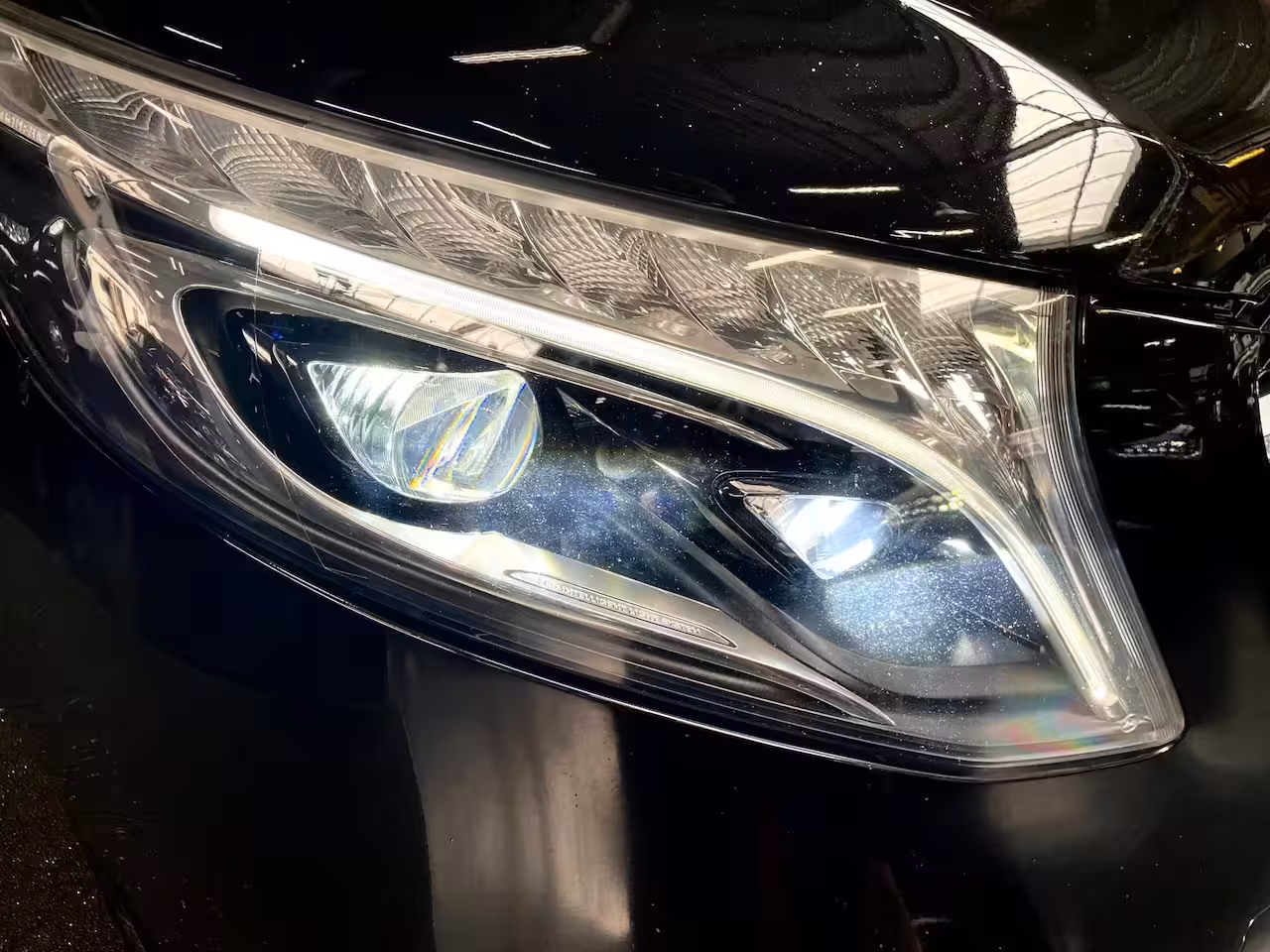 Mercedes-Benz V-klasse 300d Lang DC Avantgarde/240 PK/PANO/NAVI/MARGE