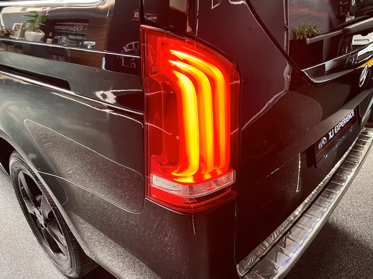 Mercedes-Benz V-klasse 300d Lang DC Avantgarde/240 PK/PANO/NAVI/MARGE