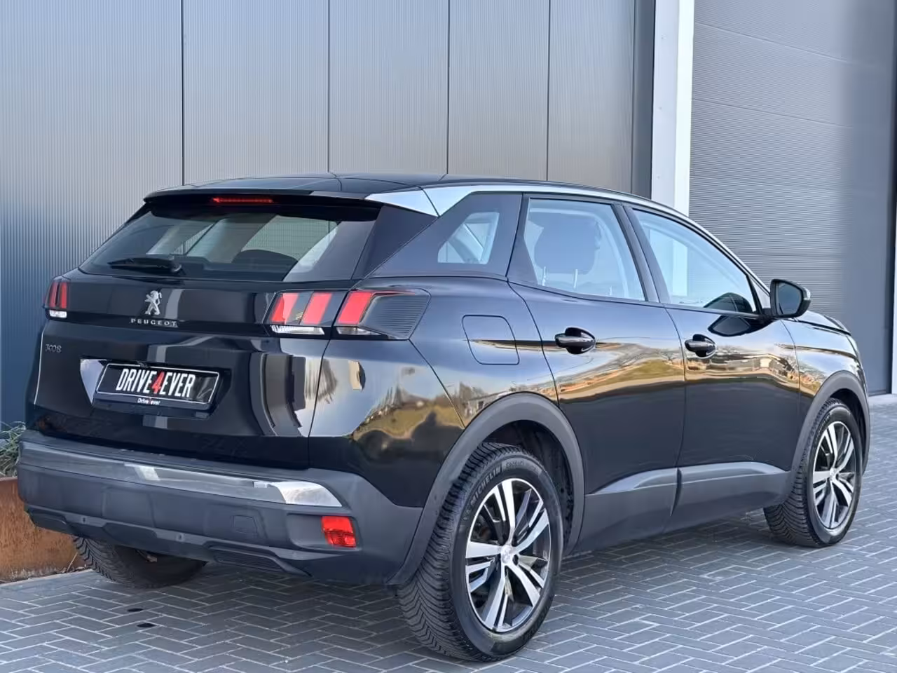 Peugeot 3008 1.2 PureTech Allure | NIEUWE DISTRIBUTIE | Camera |