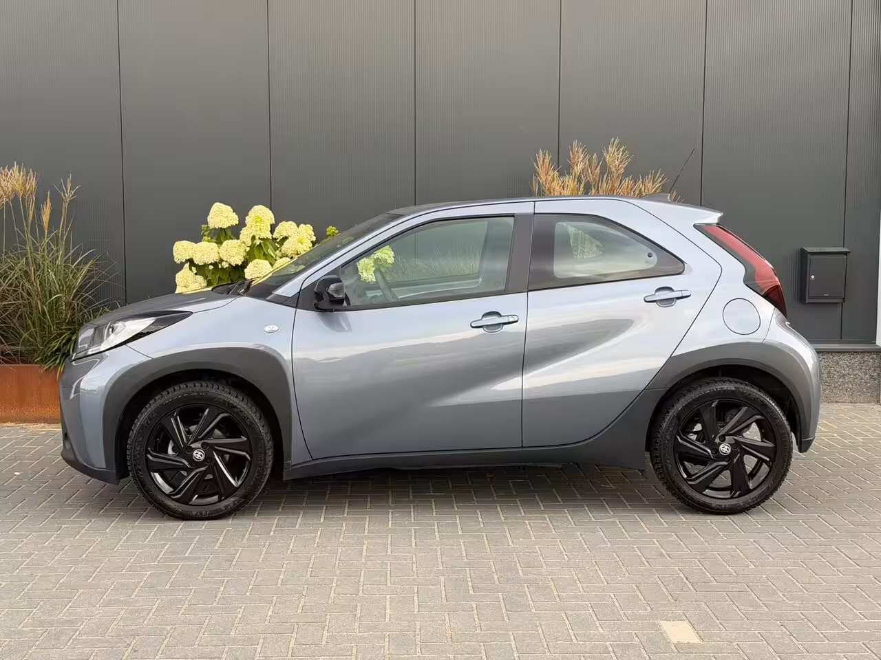 Toyota Aygo X 1.0 VVT-i | Automaat | Camera | LED | NAVI