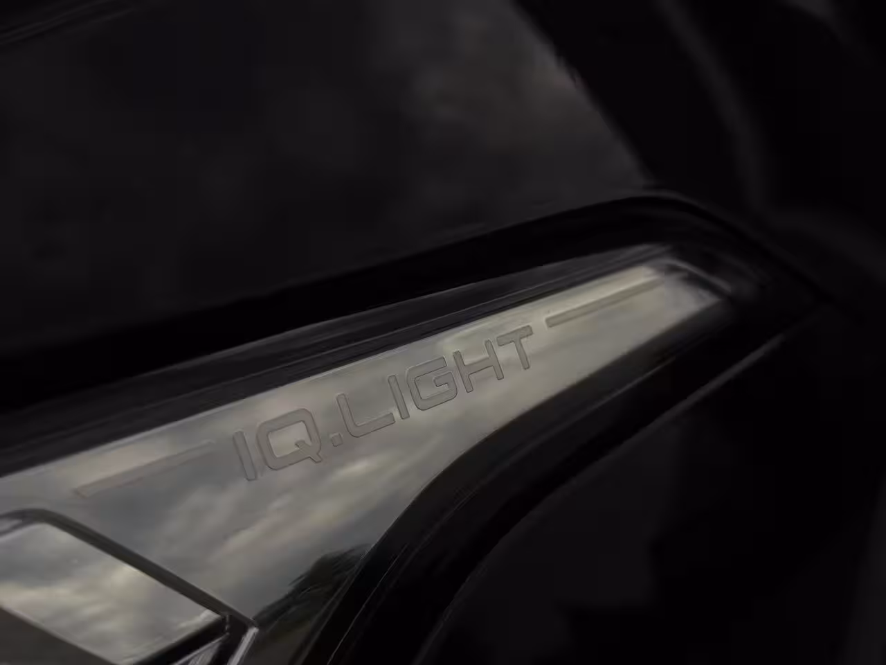 Volkswagen Tiguan 1.4 TSI eHybrid 3x R-Line FULL PANO | NAVI | CARPLAY | CAMERA | SPORTVELGEN | IQ LIGHT