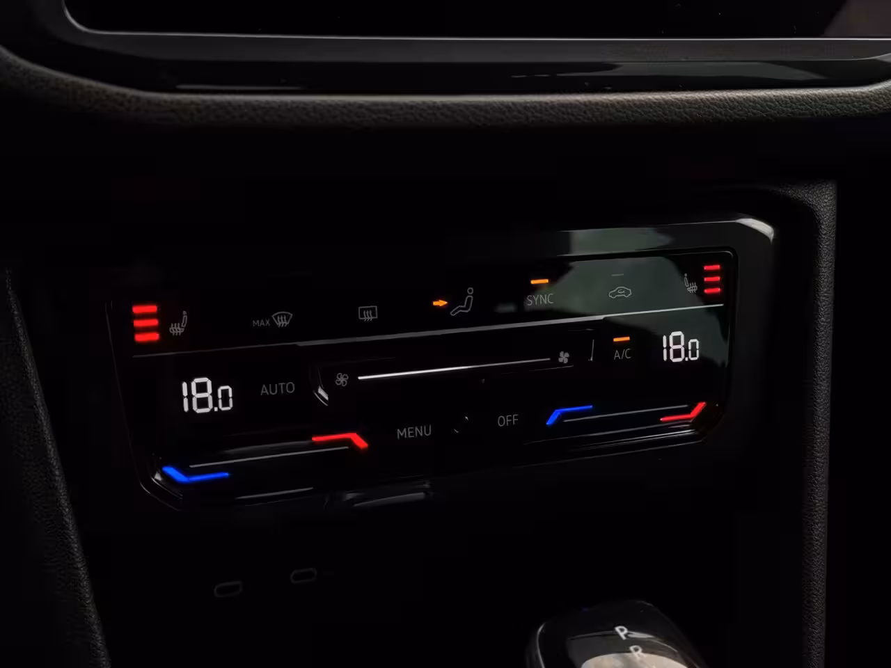 Volkswagen Tiguan 1.4 TSI eHybrid 3x R-Line FULL PANO | NAVI | CARPLAY | CAMERA | SPORTVELGEN | IQ LIGHT