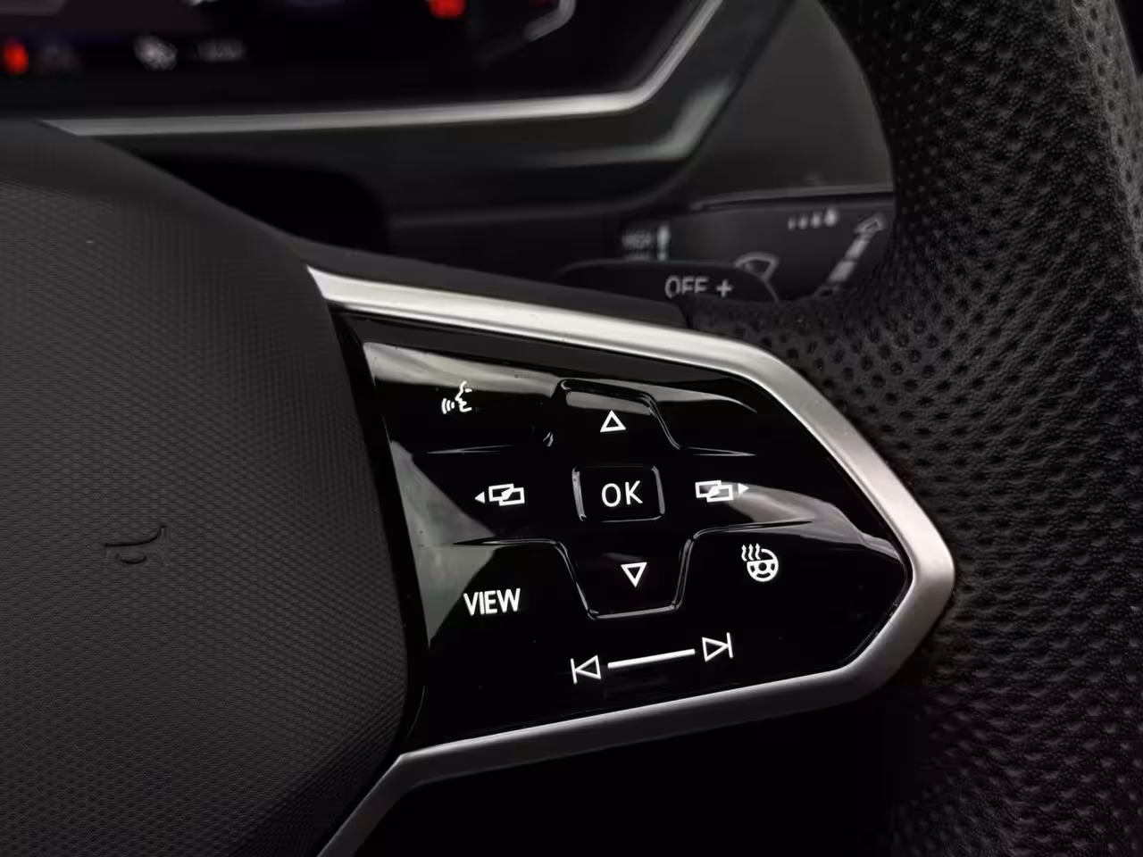 Volkswagen Tiguan 1.4 TSI eHybrid 3x R-Line FULL PANO | NAVI | CARPLAY | CAMERA | SPORTVELGEN | IQ LIGHT
