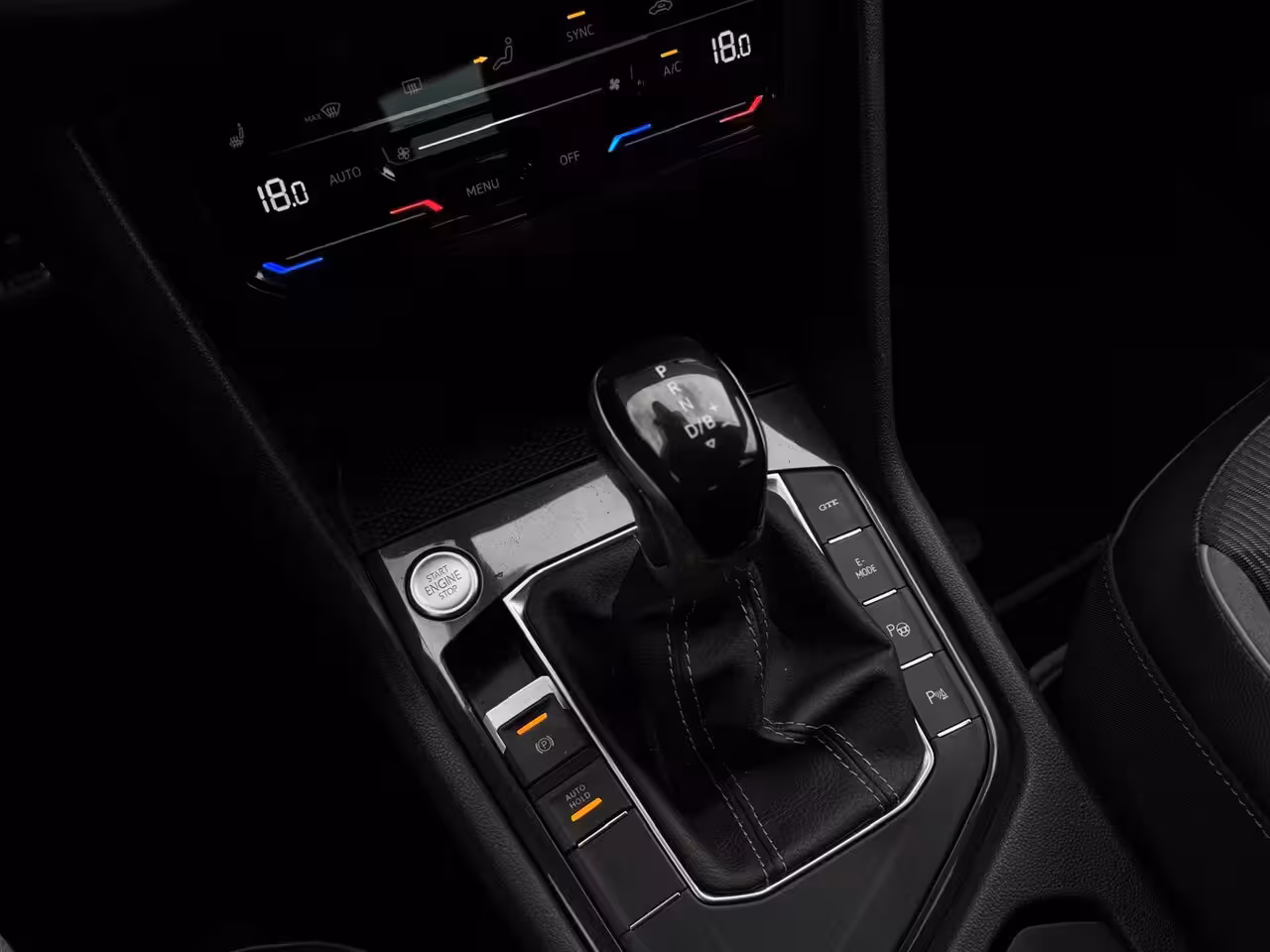 Volkswagen Tiguan 1.4 TSI eHybrid 3x R-Line FULL PANO | NAVI | CARPLAY | CAMERA | SPORTVELGEN | IQ LIGHT