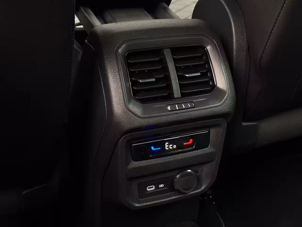 Volkswagen Tiguan 1.4 TSI eHybrid 3x R-Line FULL PANO | NAVI | CARPLAY | CAMERA | SPORTVELGEN | IQ LIGHT