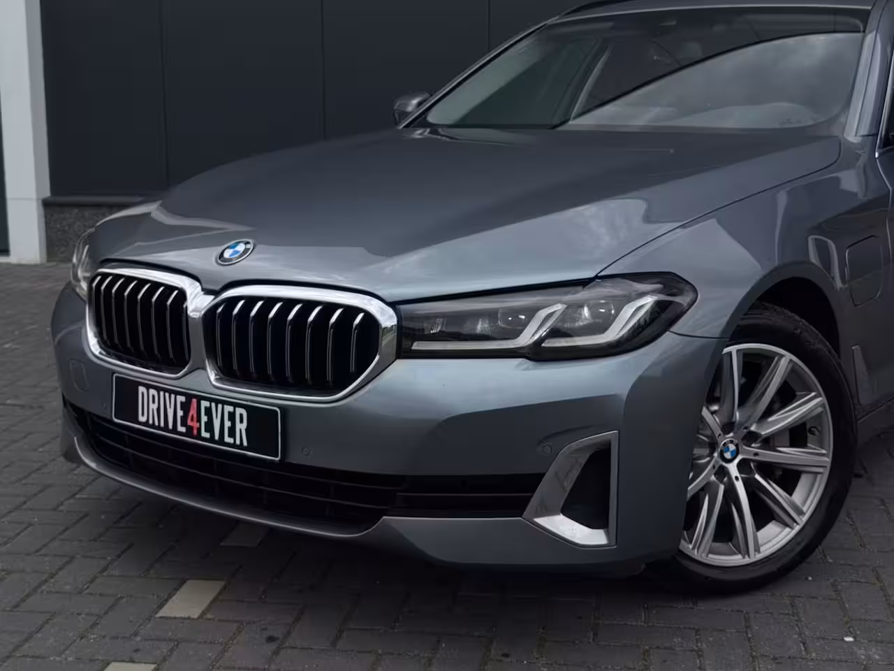 BMW 5-serie Touring 530e High Executive NAVI | LEDER | LED | CRUISE CONTROL | SPORTVELGEN