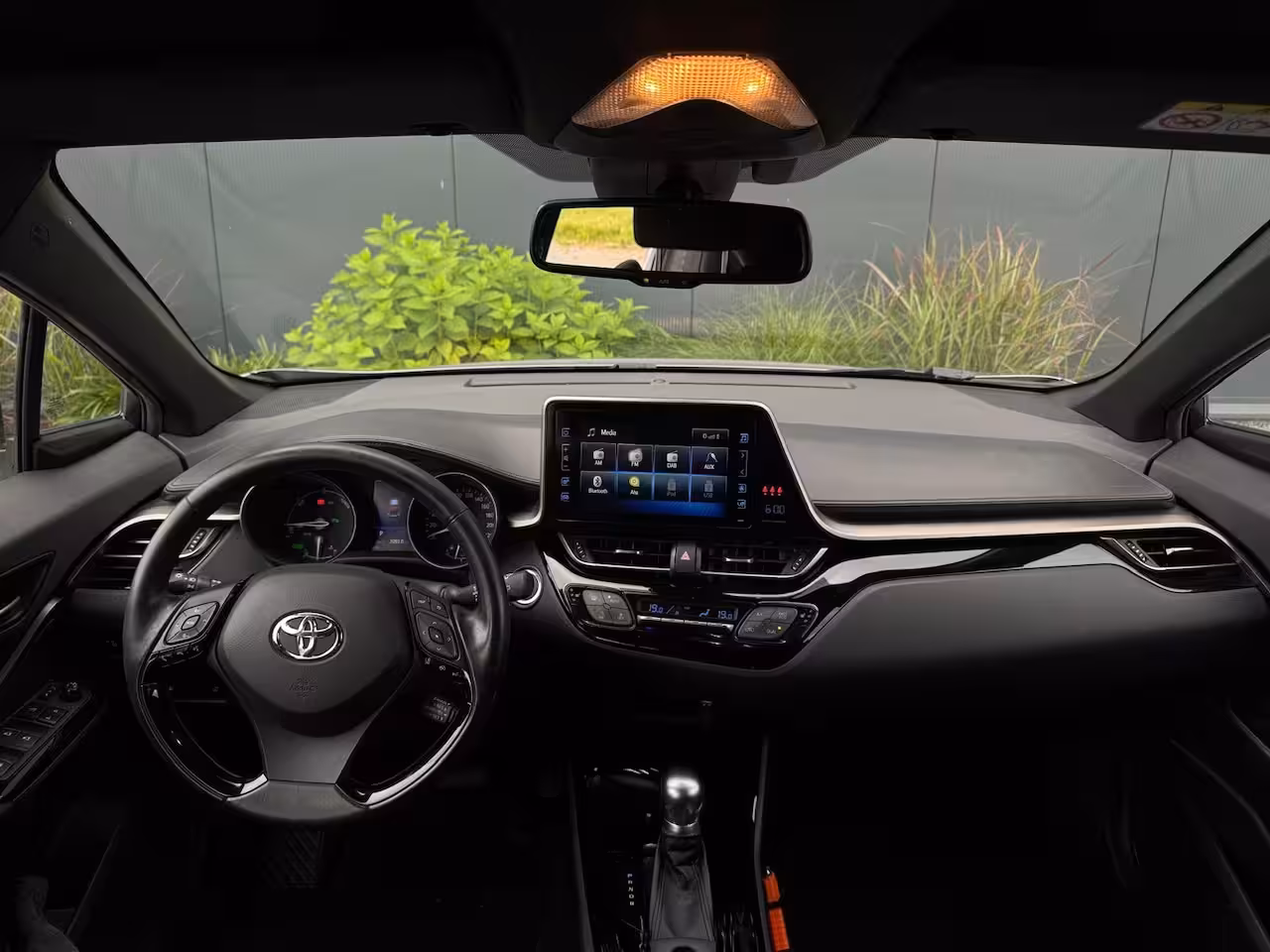Toyota C-HR 1.8 Hybrid Active M20 NAVI | LED | CAMERA | SPORTVELGEN | ZUINIG | CR CONTROL
