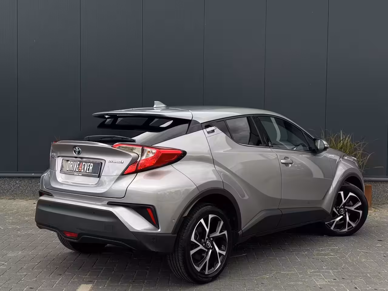 Toyota C-HR 1.8 Hybrid Active M20 NAVI | LED | CAMERA | SPORTVELGEN | ZUINIG | CR CONTROL