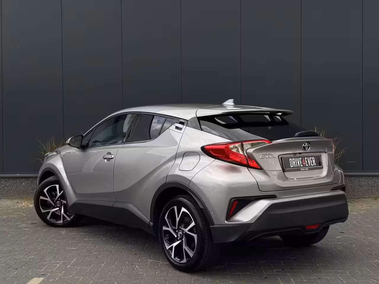 Toyota C-HR 1.8 Hybrid Active M20 NAVI | LED | CAMERA | SPORTVELGEN | ZUINIG | CR CONTROL