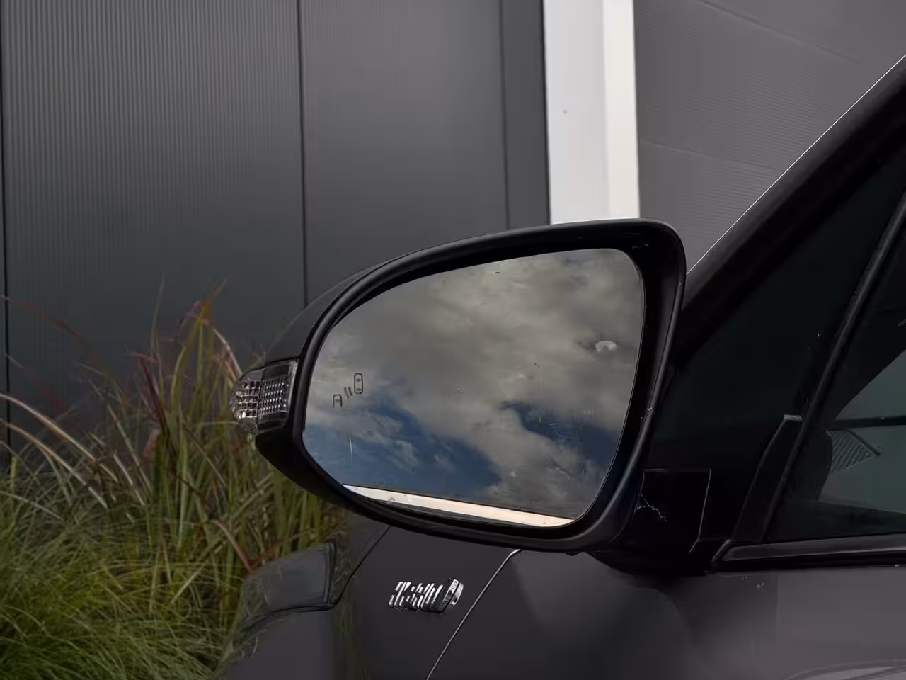 Toyota C-HR 1.8 Hybrid Active M20 NAVI | LED | CAMERA | SPORTVELGEN | ZUINIG | CR CONTROL