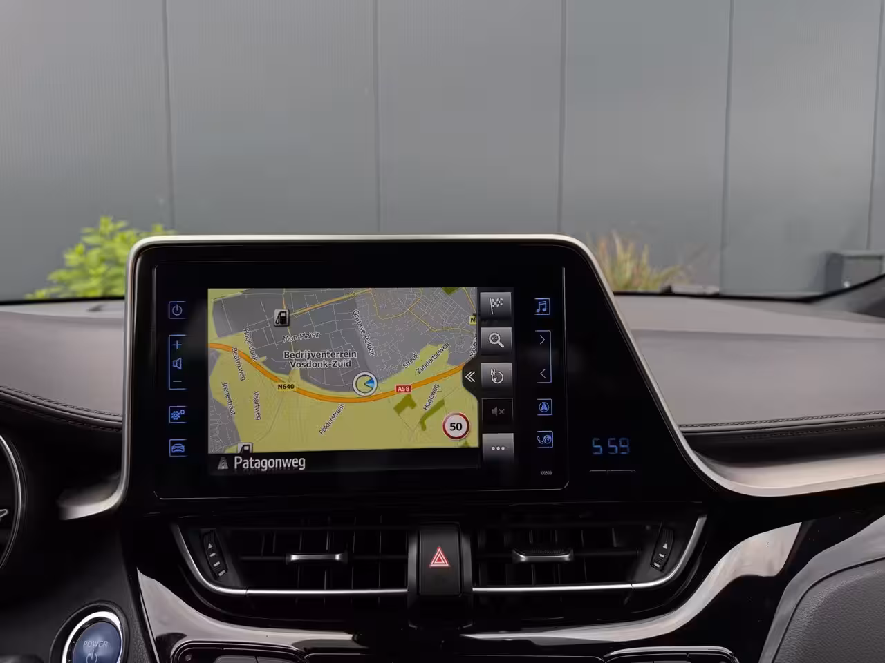 Toyota C-HR 1.8 Hybrid Active M20 NAVI | LED | CAMERA | SPORTVELGEN | ZUINIG | CR CONTROL