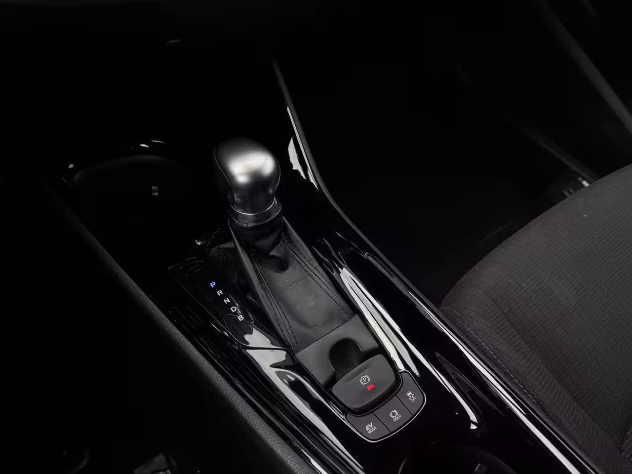 Toyota C-HR 1.8 Hybrid Active M20 NAVI | LED | CAMERA | SPORTVELGEN | ZUINIG | CR CONTROL