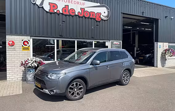 Mitsubishi Outlander 2.0 PHEV L ED. XLINE 4 WD Trekhaak Schuif/kanteldak Leder Navi