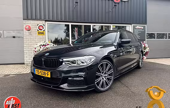 BMW 5-serie 540I XD Massage Memory Stoelkoeling Parfum Panoramadak Stoelverwarming voor en achter Ramv