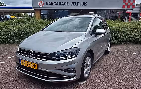 Volkswagen Golf Sportsvan 1.0 TSI HIGHLINE Trekhaak Stoelverwarming