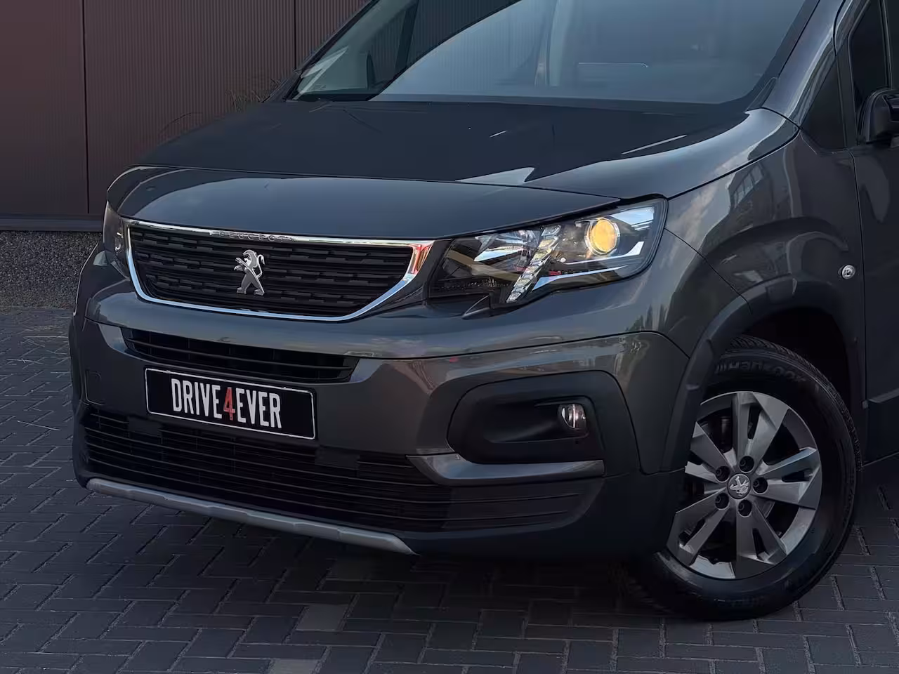 Peugeot Rifter Long 1.2 130pk Allure AUTOMAAT|NAVI|CAMERA|LED|TREKHAAK|SPORTVELGEN