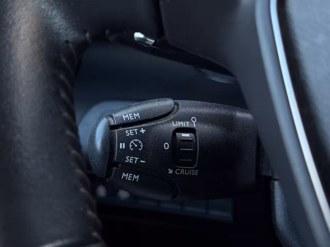 Peugeot Rifter Long 1.2 130pk Allure AUTOMAAT|NAVI|CAMERA|LED|TREKHAAK|SPORTVELGEN