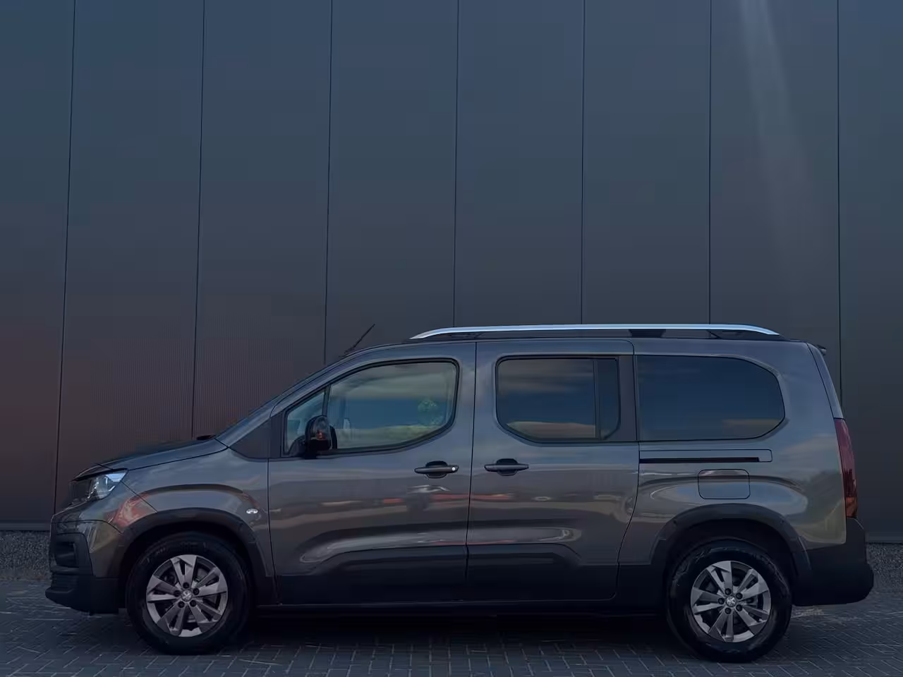 Peugeot Rifter Long 1.2 130pk Allure AUTOMAAT|NAVI|CAMERA|LED|TREKHAAK|SPORTVELGEN