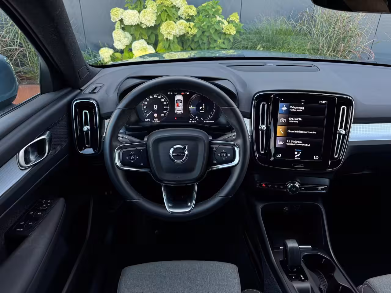 Volvo XC40 1.5 T4 Plug-in hybrid Core Bright FACELIFT M24 NAVI|CLIMATE|CAMERA|LED