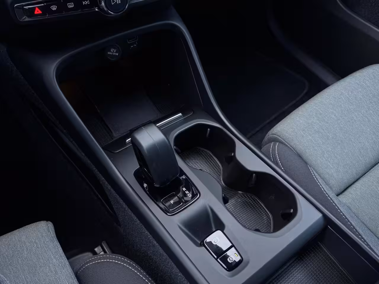 Volvo XC40 1.5 T4 Plug-in hybrid Core Bright FACELIFT M24 NAVI|CLIMATE|CAMERA|LED