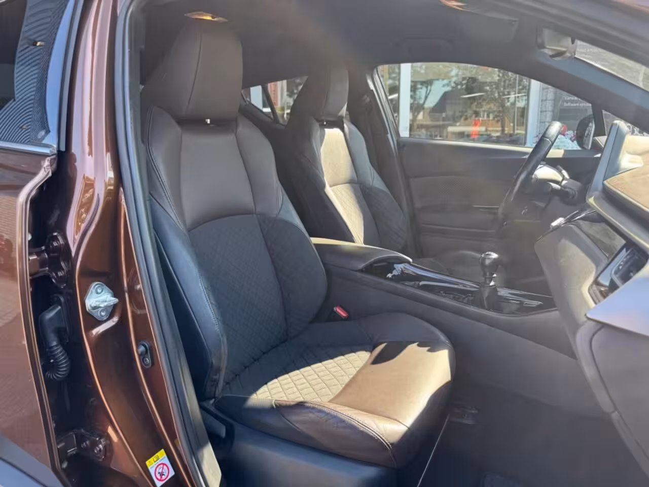 Toyota C-HR 1.2 EXECUTIVE Origineel Nederlands 1e eigenaar ACC Stoelverwarming Navigatie