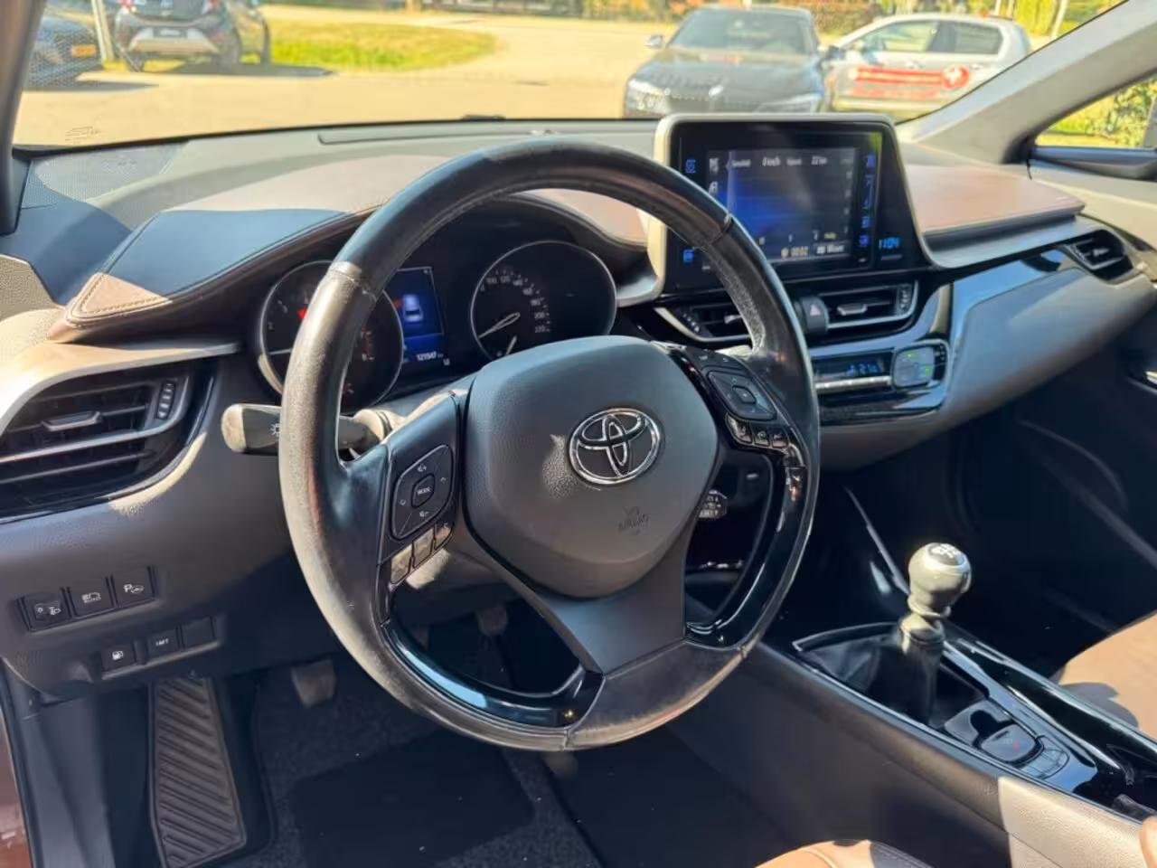 Toyota C-HR 1.2 EXECUTIVE Origineel Nederlands 1e eigenaar ACC Stoelverwarming Navigatie