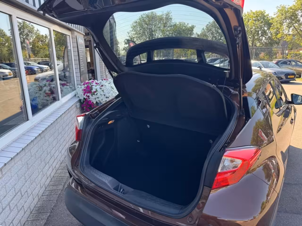 Toyota C-HR 1.2 EXECUTIVE Origineel Nederlands 1e eigenaar ACC Stoelverwarming Navigatie