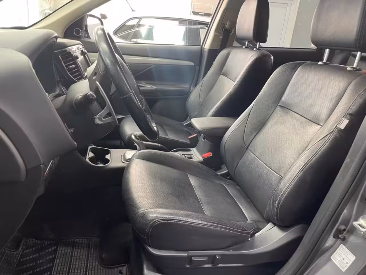 Mitsubishi Outlander 2.0 PHEV L ED. XLINE 4 WD Trekhaak Schuif/kanteldak Leder Navi