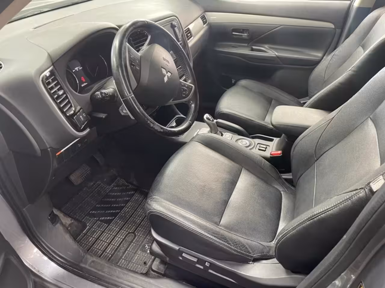 Mitsubishi Outlander 2.0 PHEV L ED. XLINE 4 WD Trekhaak Schuif/kanteldak Leder Navi