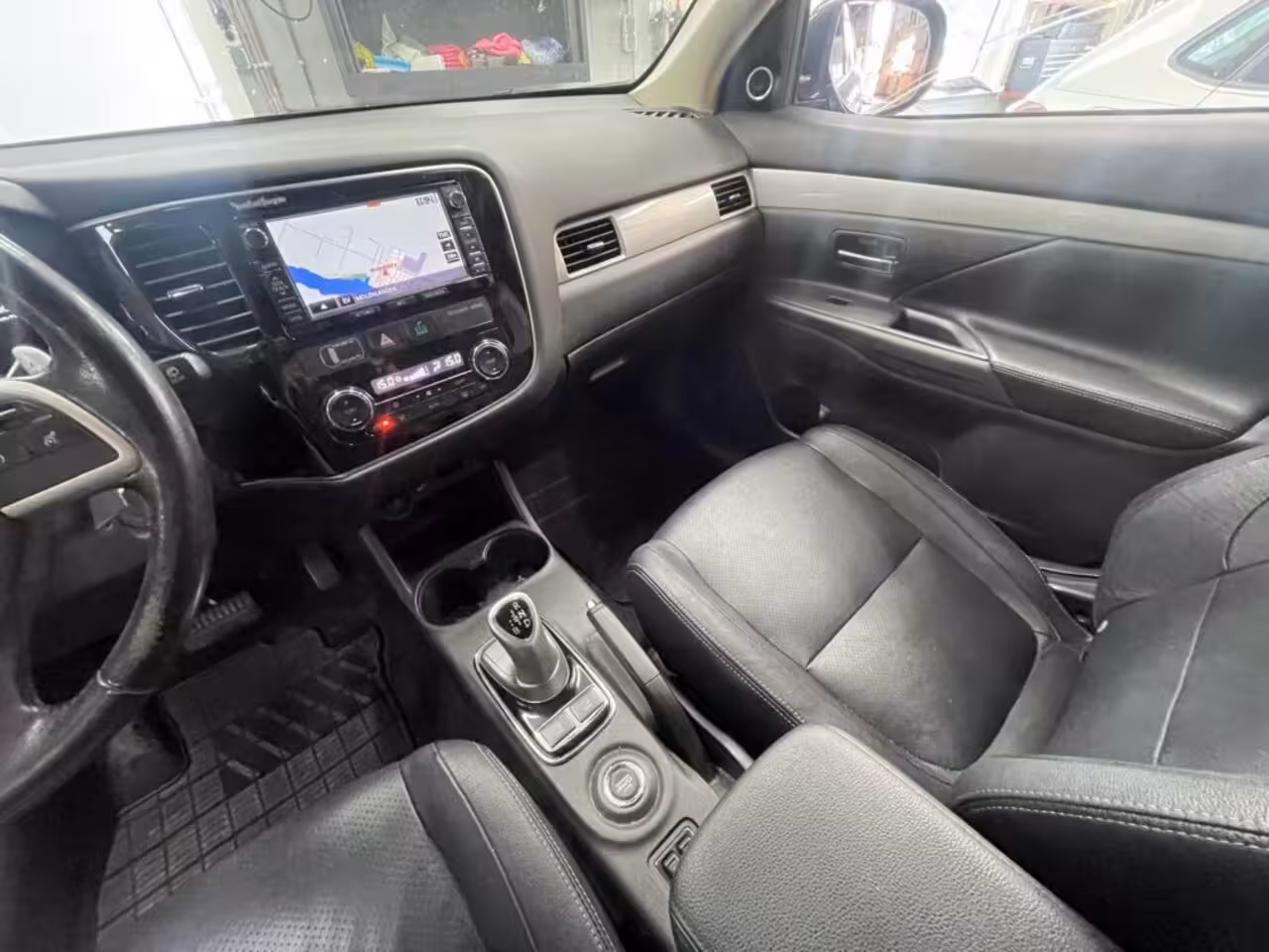 Mitsubishi Outlander 2.0 PHEV L ED. XLINE 4 WD Trekhaak Schuif/kanteldak Leder Navi