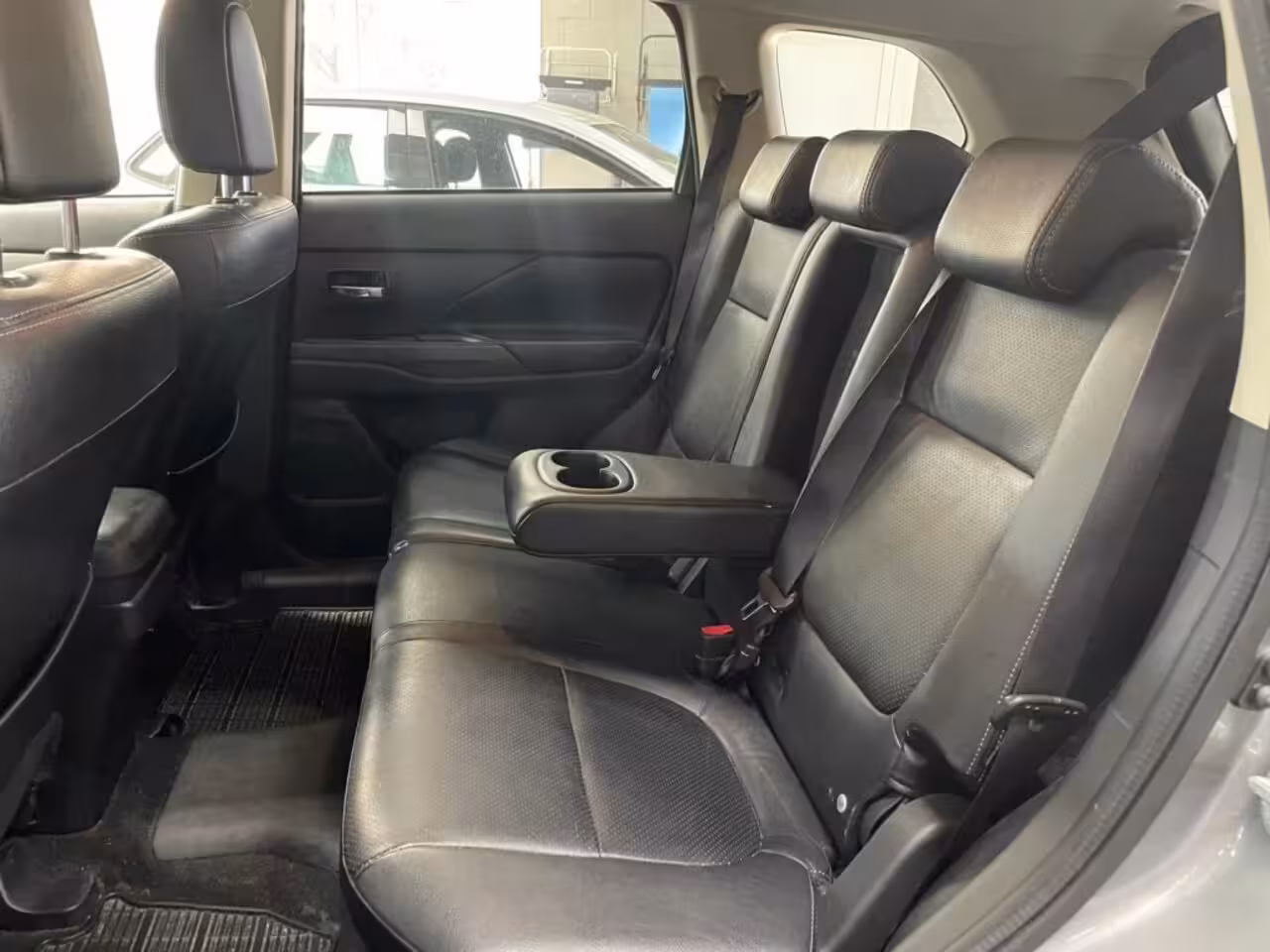 Mitsubishi Outlander 2.0 PHEV L ED. XLINE 4 WD Trekhaak Schuif/kanteldak Leder Navi