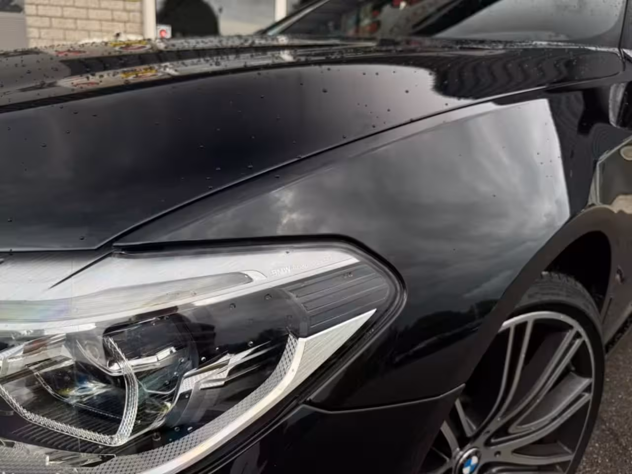 BMW 5-serie 540I XD Massage Memory Stoelkoeling Parfum Panoramadak Stoelverwarming voor en achter Ramv