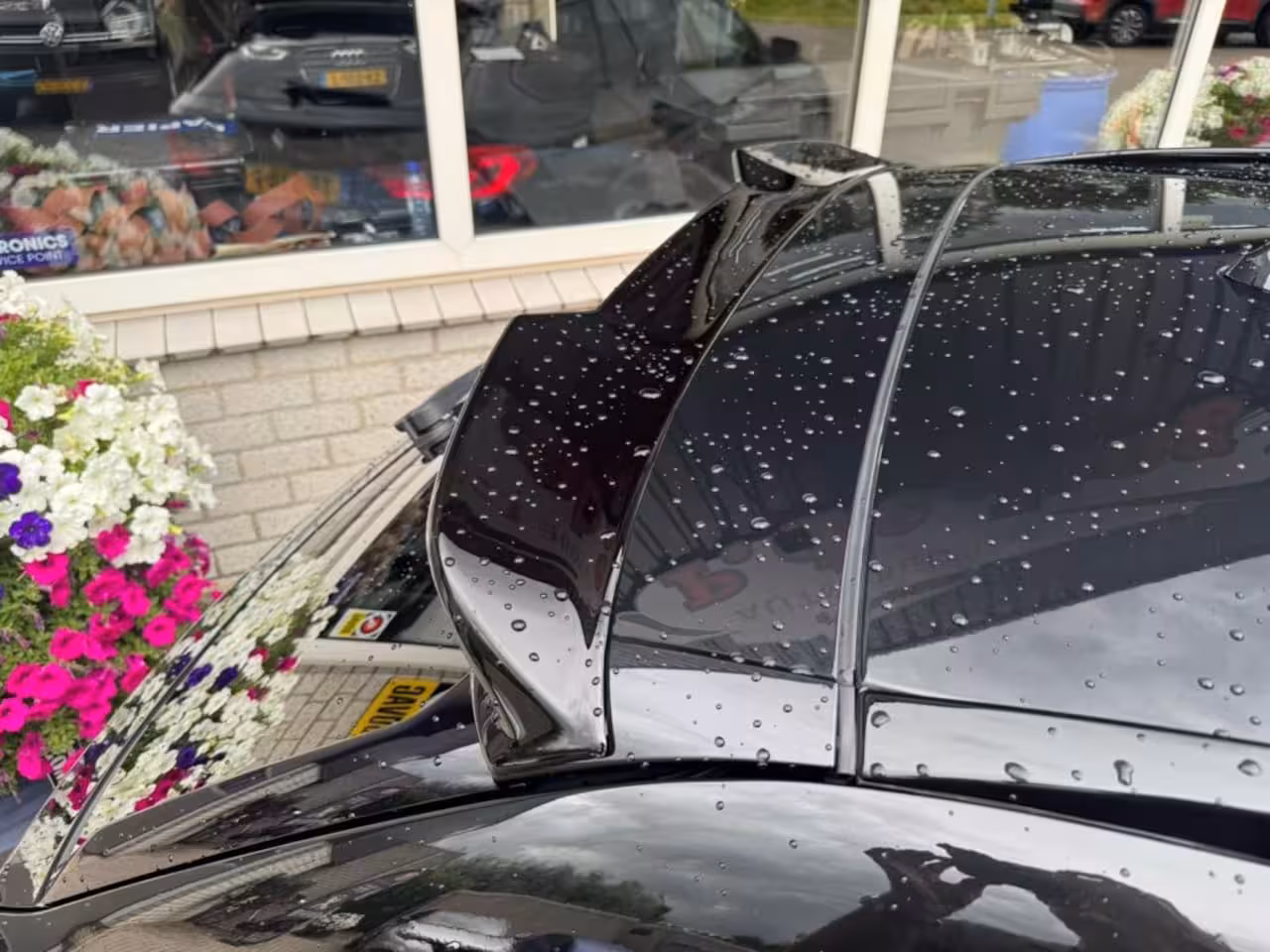 BMW 5-serie 540I XD Massage Memory Stoelkoeling Parfum Panoramadak Stoelverwarming voor en achter Ramv