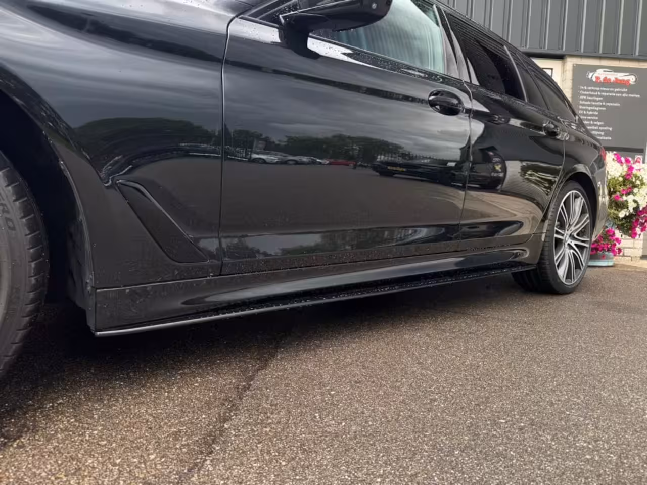 BMW 5-serie 540I XD Massage Memory Stoelkoeling Parfum Panoramadak Stoelverwarming voor en achter Ramv