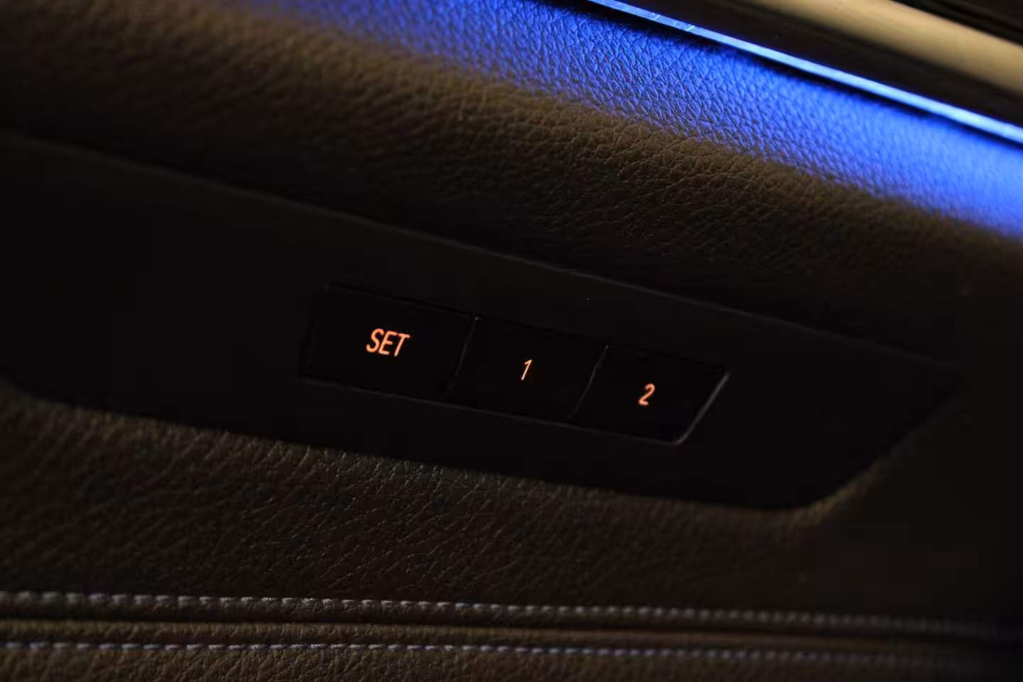 BMW 5-serie M550i xDrive High Executive | LEDER | CAMERA |