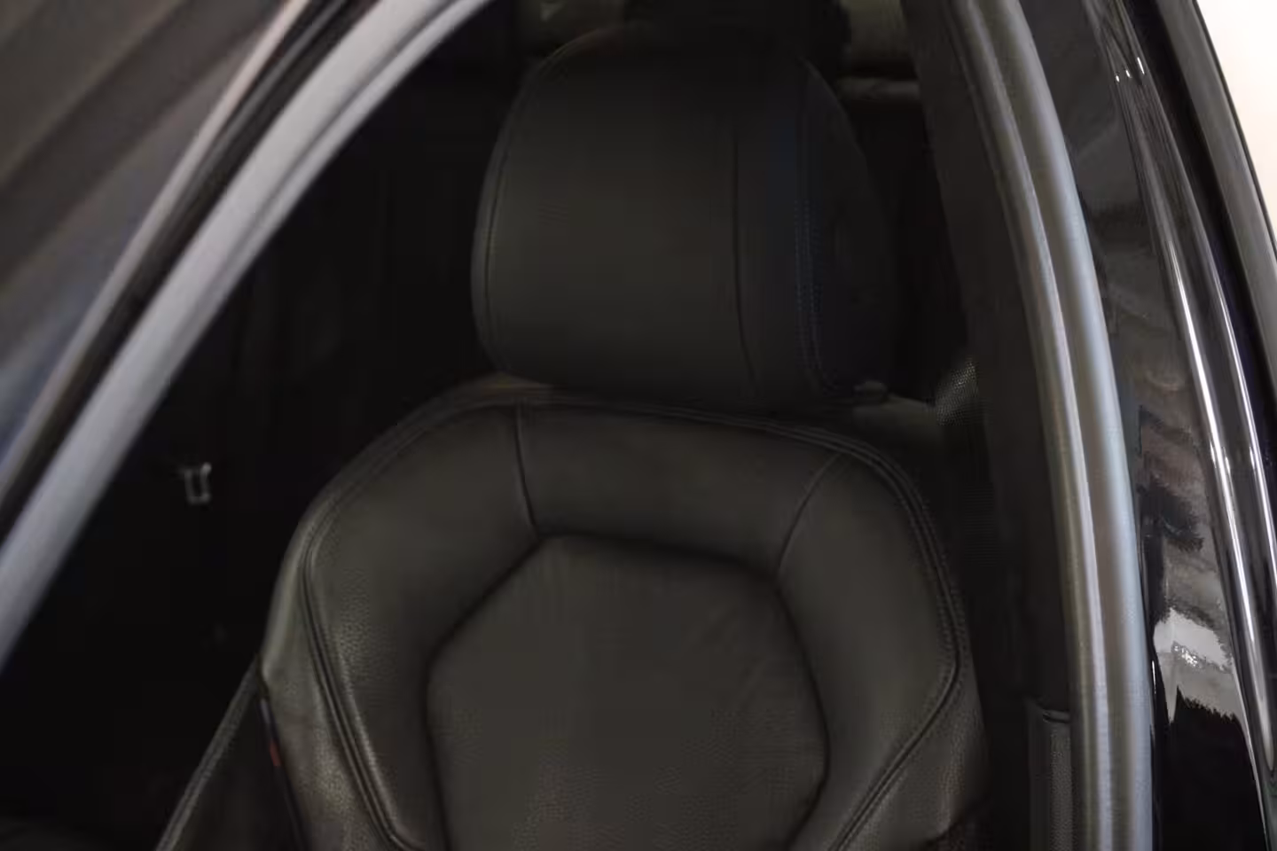 BMW 5-serie M550i xDrive High Executive | LEDER | CAMERA |