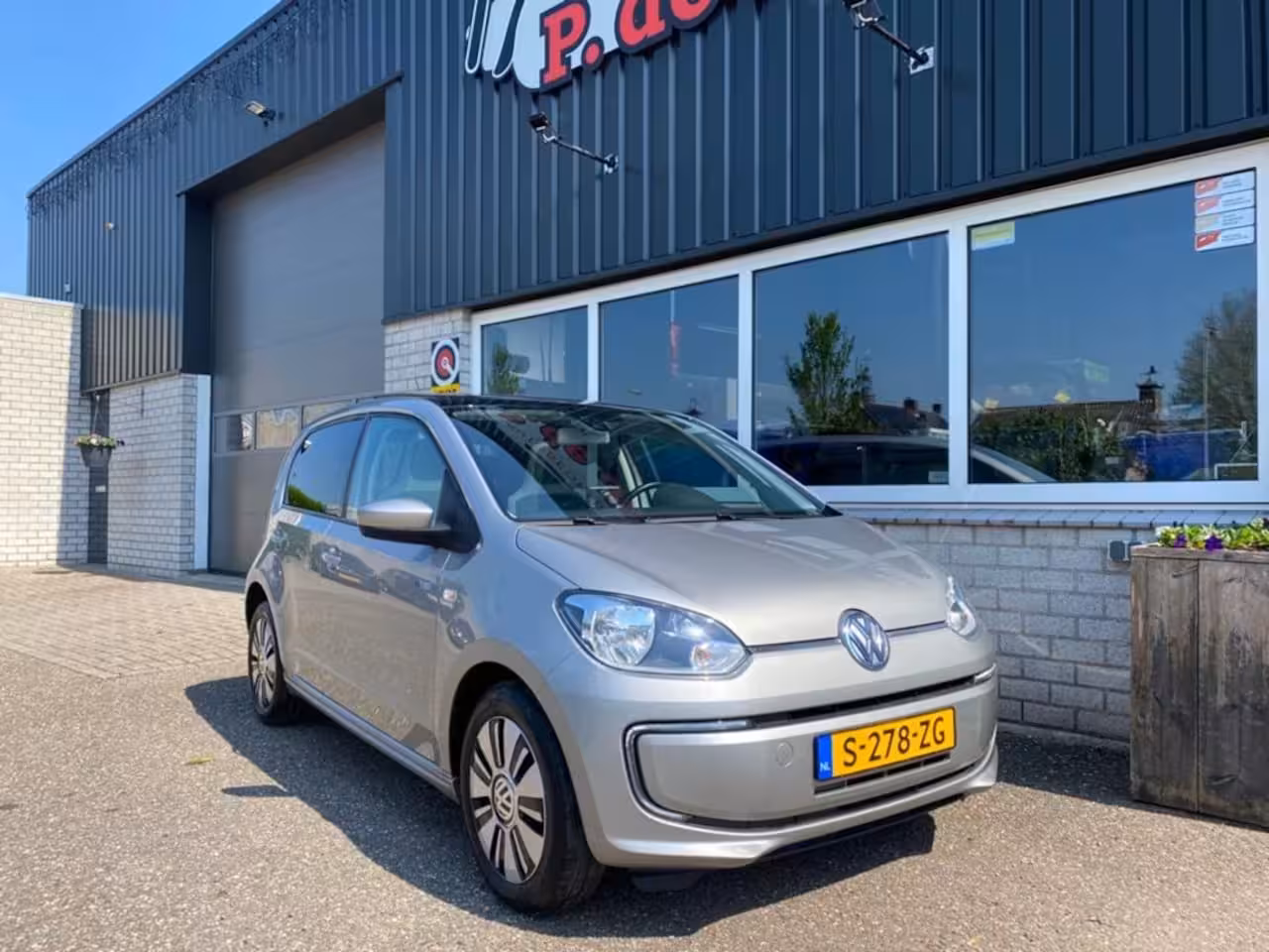 Volkswagen e-Up! E-UP 82PK 5D / Panoramadak / Stoelverw. / Automaat