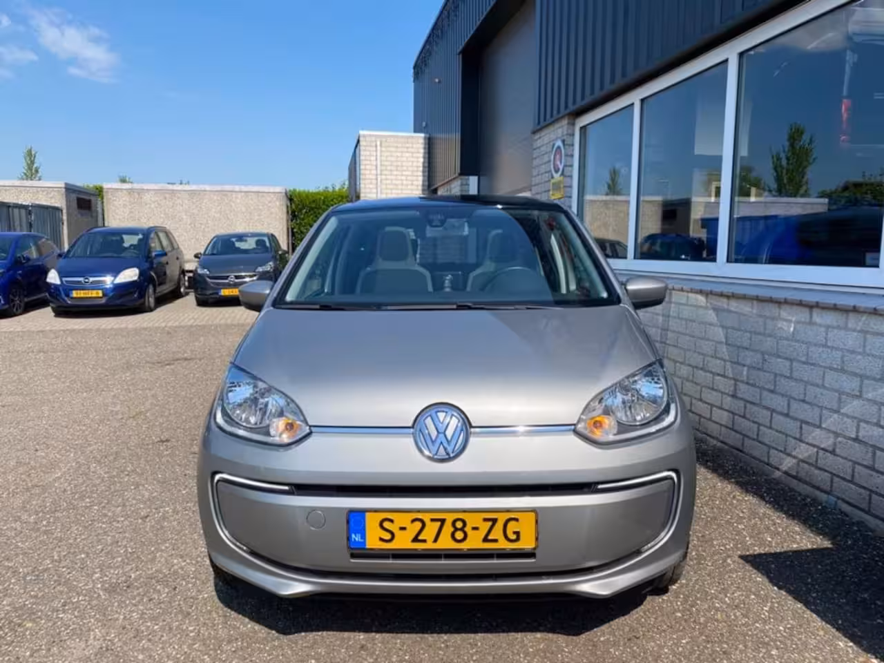 Volkswagen e-Up! E-UP 82PK 5D / Panoramadak / Stoelverw. / Automaat