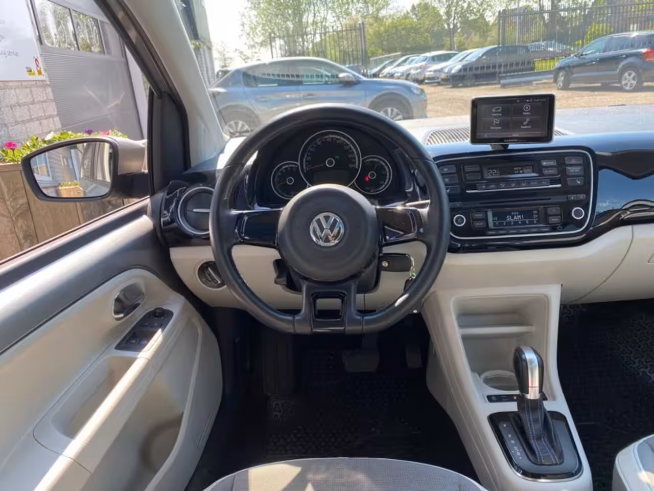 Volkswagen e-Up! E-UP 82PK 5D / Panoramadak / Stoelverw. / Automaat