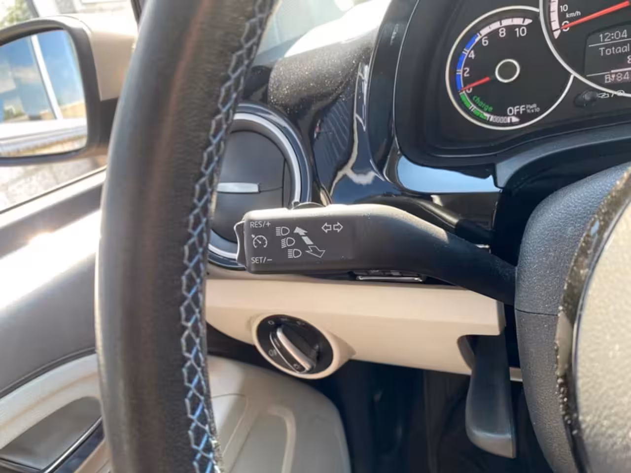 Volkswagen e-Up! E-UP 82PK 5D / Panoramadak / Stoelverw. / Automaat
