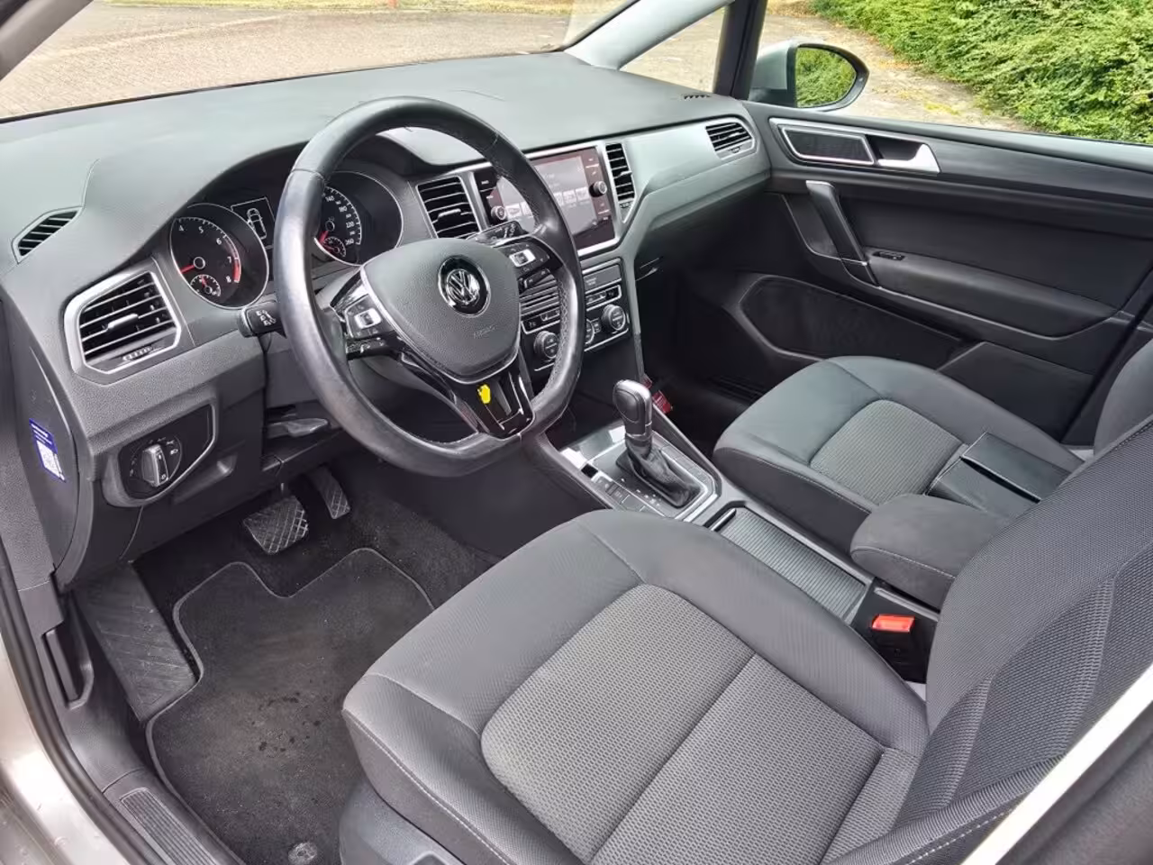 Volkswagen Golf Sportsvan 1.0 TSI HIGHLINE Trekhaak Stoelverwarming